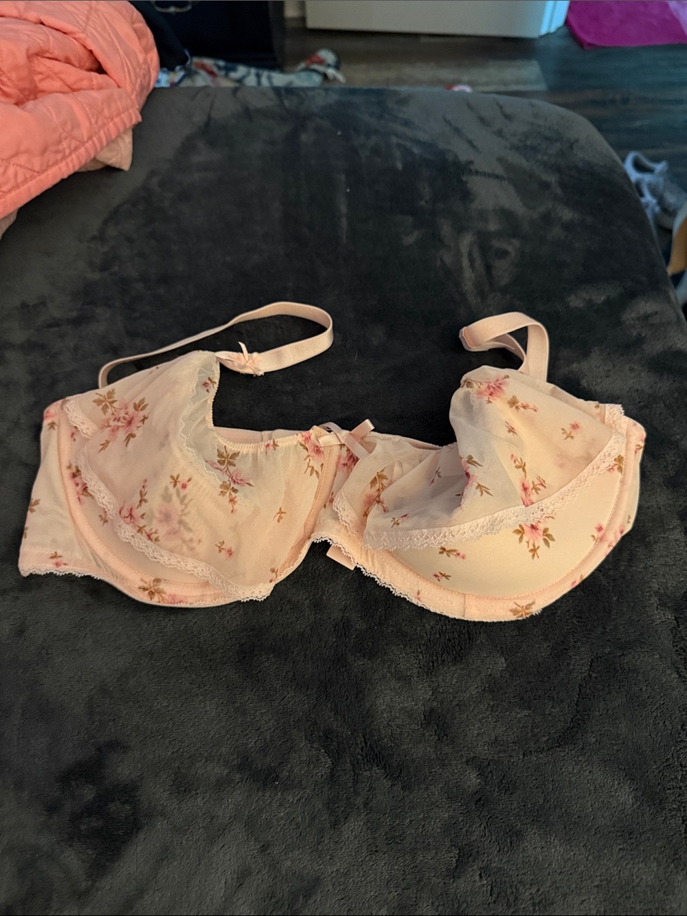 Victoria's Secret Light Pink Floral Lace-Trim Underwire Bra 38 DD